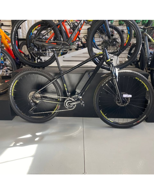  Bicicleta Elétrica 8.3 2022 - Tamanho M-17" - SemiNova
