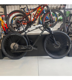 Bicicleta Sense Impact carbon Pro Tamanho L- 19" Nova