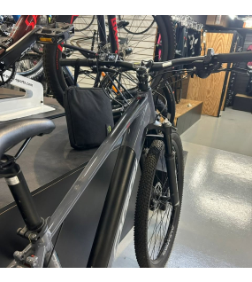  Bicicleta Eletrica Oggi 8.0 Tamanho M- 17" SEMI NOVA com 200km rodados