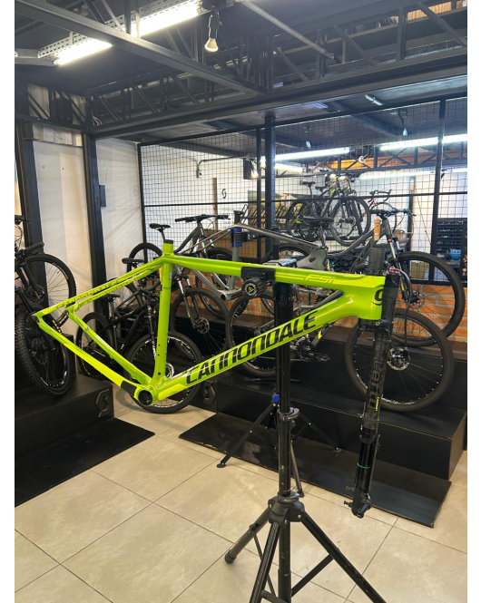 QUADRO CANNONDALE F-SI CARBON + LEFTY-Tamanho L-19" seminovo QUADRO CANNONDALE F-SI CARBON + LEFTY-Tamanho L-19" seminovo
