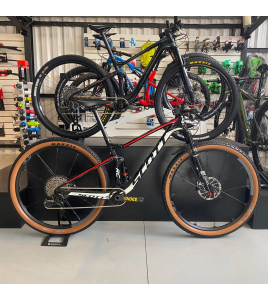 Bicicleta SCOTT Spark RC Carbon – Tamanho M (17") – Semi Nova
