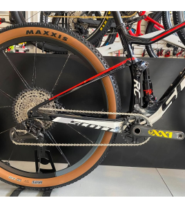 Bicicleta SCOTT Spark RC Carbon – Tamanho M (17") – Semi Nova