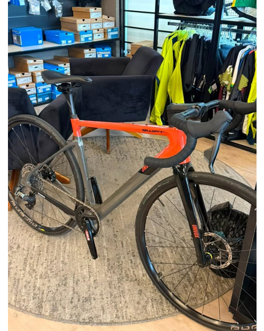 Bicicleta Univox GR Evo Disc TAM: 51 semi nova Bicicleta Univox GR Evo Disc TAM: 51 semi nova