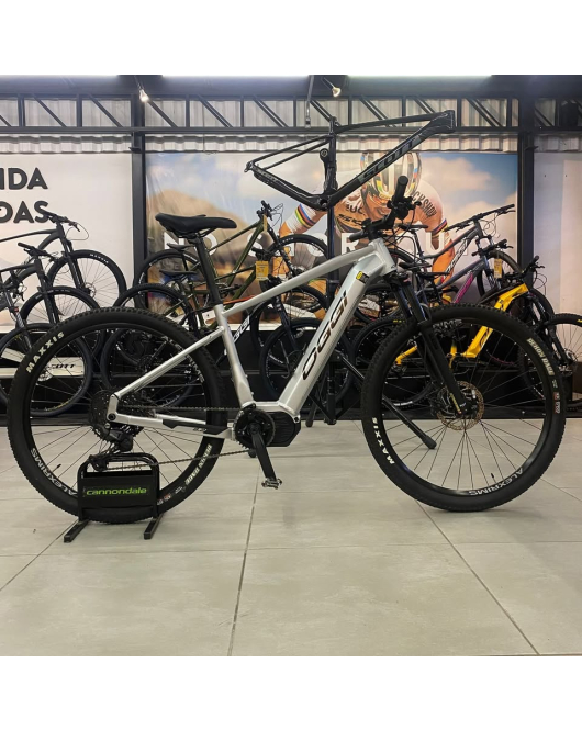 Bicicleta Elétrica Oggi 8.2 2025 - Tamanho L-19" - Semi Nova