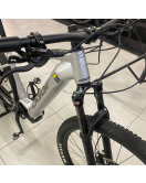 Bicicleta Elétrica Oggi 8.2 2025 - Tamanho L-19" - Semi Nova