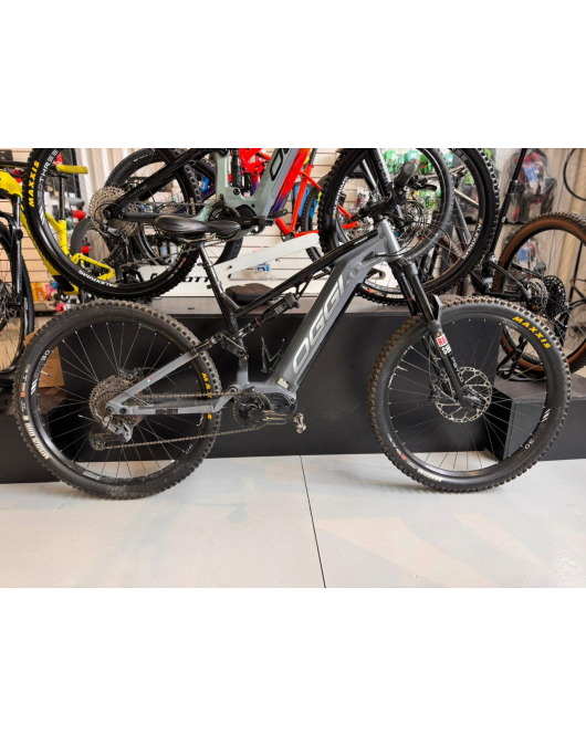 Bicicleta Elétrica seminova Oggi Razzo T-130 2025 45kmh tamanho L Bicicleta Elétrica seminova Oggi Razzo T-130 2025 45kmh tamanho L