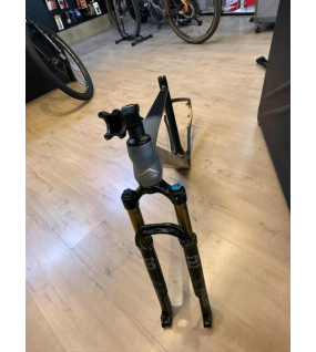 Quadro Oggi Agile Squadra e Suspensão Fox Kashima 32 Tamanho L 19 - Seminovo 