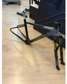 Quadro Oggi Agile Squadra e Suspensão Fox Kashima 32 Tamanho L 19 - Seminovo Quadro Oggi Agile Squadra e Suspensão Fox Kashima 32 Tamanho L 19 - Seminovo