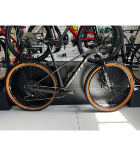 Bicicleta Scott Scale 940 2024 - Tamanho S-15" - Semi Nova Bicicleta Scott Scale 940 2024 - Tamanho S-15" - Semi Nova