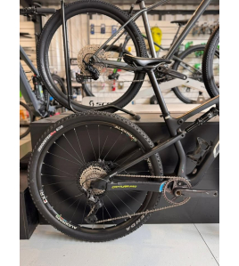 Bicicleta Oggi Cattura Pro XT - Tamanho S-15&quot; - Semi Nova