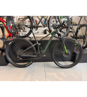 Bicicleta Scott Spark 970 2021 - Tamanho S-15" - Semi Nova Bicicleta Scott Spark 970 2021 - Tamanho S-15" - Semi Nova