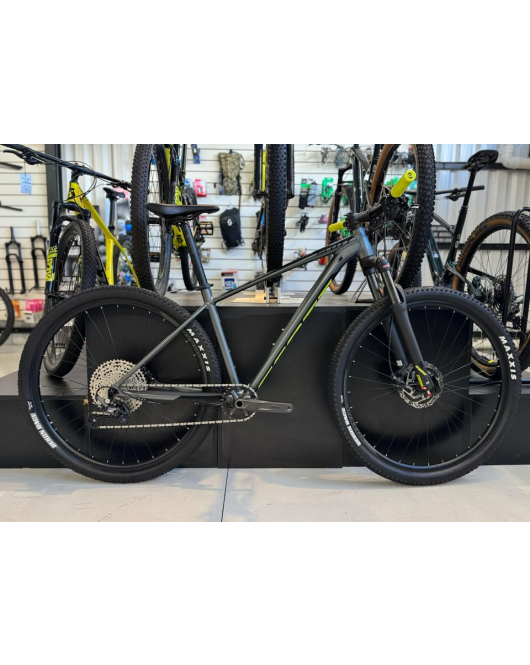Bicicleta Scott Scale 980 2022 - Tamanho M-17" - Semi Nova