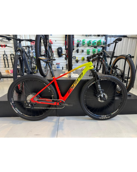 Bicicleta Oggi Agile Pro XT 2021 - Tamanho M-17" - Semi Zero