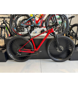 Bicicleta Scott Scale 940 2022 - Tamanho M-17" - Semi Nova / Nova Bicicleta Scott Scale 940 2022 - Tamanho M-17" - Semi Nova / Nova