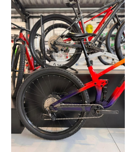 Bicicleta Trek Top Fuel 9.8 XT - Tamanho M/L- 18,5&quot; - Semi Nova