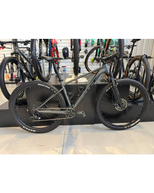 Bicicleta Scott Scale 970 2025 - Tamanho M-17" - Semi Nova