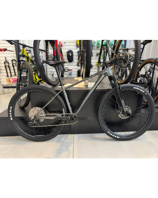 Bicicleta Scott 965 2022 - Tamanho M-17" - Semi Nova