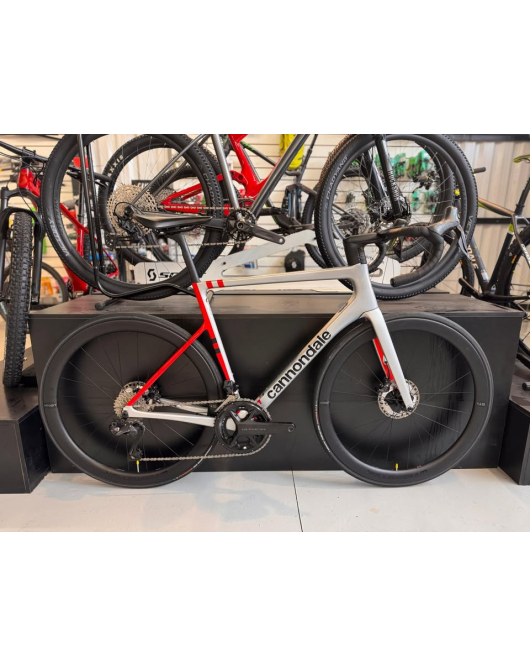 Bicicleta Cannondale SuperSix Evo Carbon Disc Ultegra Di2 - Tamanho L-56" - Semi Zero