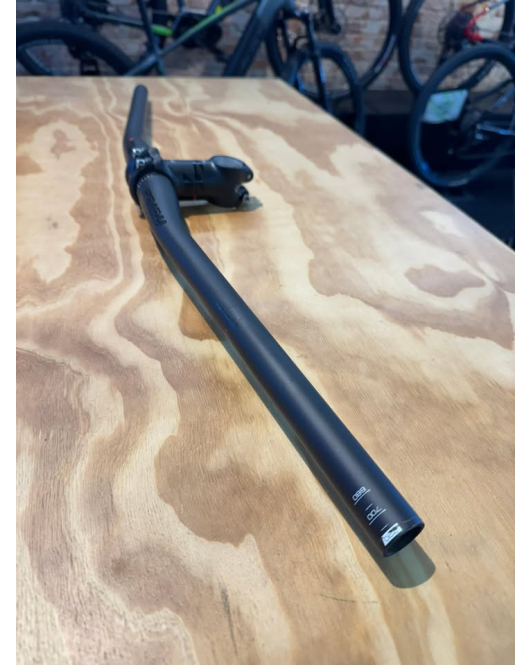 Guidão ITM Eridy 720mm em Carbono - Novo Retirado de Bike 0km