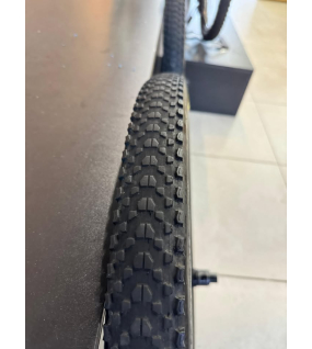 Par de Rodas em Carbono + Pneu Maxxis - Semi Nova