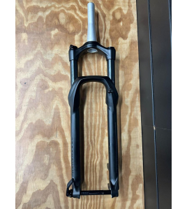 Suspensão RockShox Judy Ar/Oléo Boost 15x110 130mm - Retirada de Bike Nova