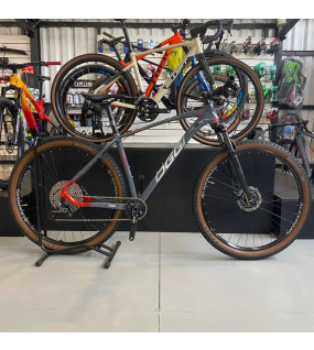 Bicicleta Oggi 7.2 2025 tamanho M-17" - Seminova