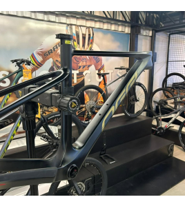 Quadro Carbono Oggi Agile Squadra Tam 19" - 2024/2025 - SEMINOVO
