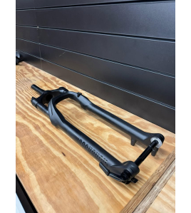 Suspensão RockShox Judy Ar/Oléo Boost 15x110 130mm - Retirada de bike