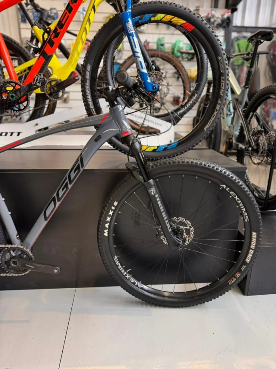 Bicleta Oggi 7.3 Tamanho L-19" - Semi Nova
